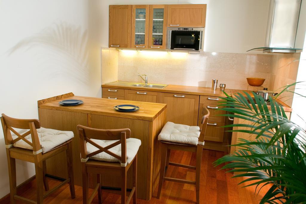 Abbesses Montmartre Apartment ปารีส ห้อง รูปภาพ
