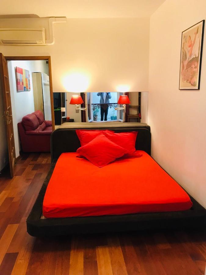 Abbesses Montmartre Apartment ปารีส ภายนอก รูปภาพ